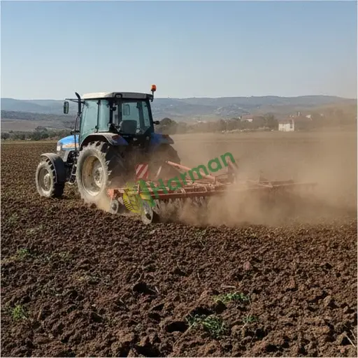 Erzincan Kemah'ta tırmık çekme işi yapılır