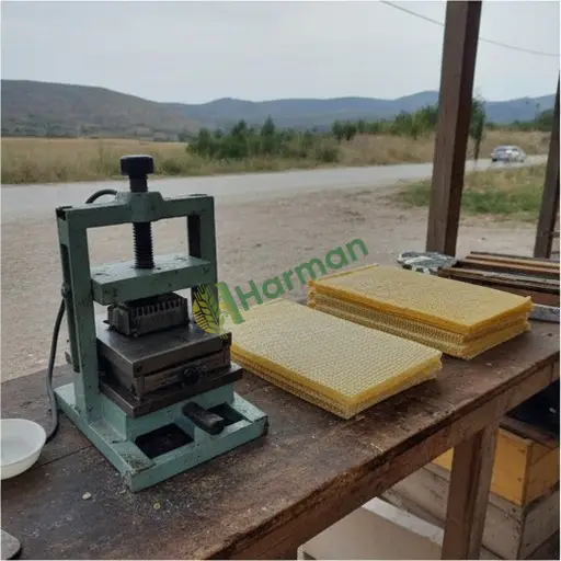 Nevşehir Derinkuyu'da petek yapma makinesi alınır
