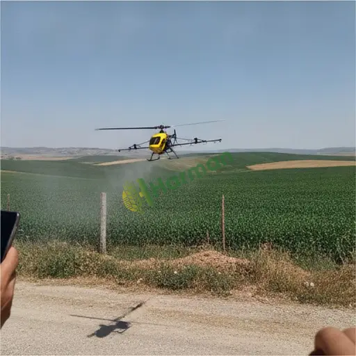 İstanbul Kağıthane'de helikopterle ilaçlama yapılır